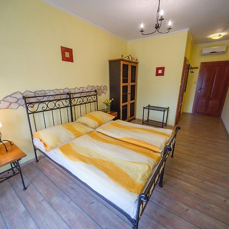 Penzion El Camino Štúrovo Kültér fotó